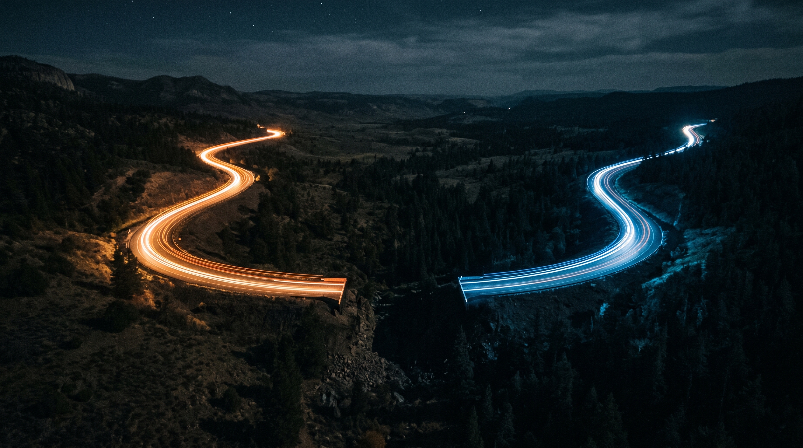 Zwei getrennte Lichtwege in der Nacht, Metapher für den Bruch zwischen Kanälen